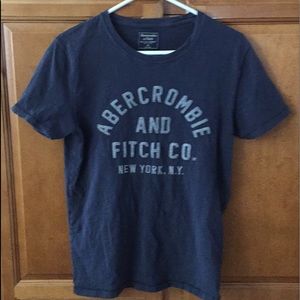 Abercrombie and Fitch T-shirt Size XS